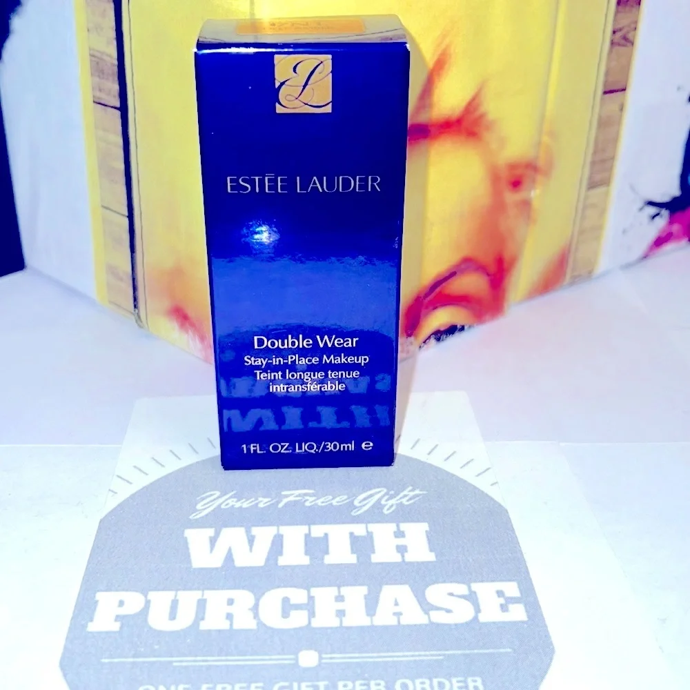 Estee Lauder Double Wear Stay-in-place makeup 7N1 deep amber
